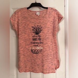 Short sleeve pull over top, Sz. L